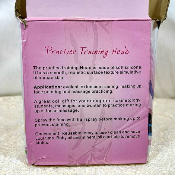 New in the Box Practice Eyelash and Makeup Silicone Head and Kit - Picture 10 of 11